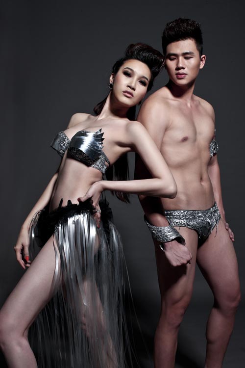 Si&ecirc;u mẫu Việt Nam